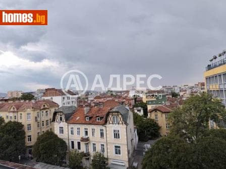 Тристаен, 60m²