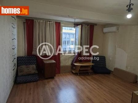 Тристаен, 60m²