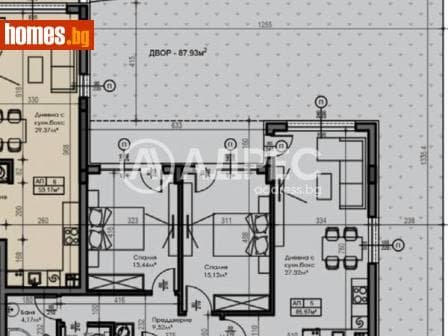 Тристаен, 180m²