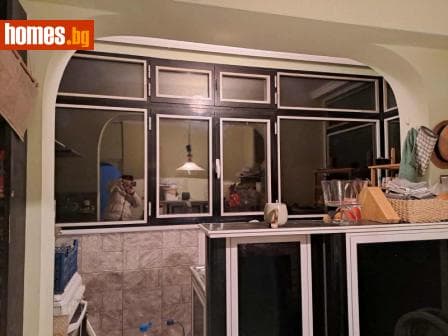 Двустаен, 65m²