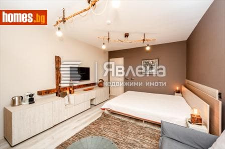 Тристаен, 118m²