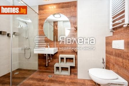 Тристаен, 118m²