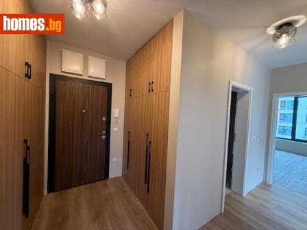 Тристаен, 109m²