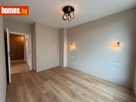 Тристаен, 109m²