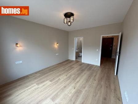 Тристаен, 109m²