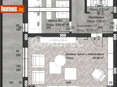 Тристаен, 178m²
