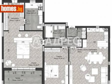 Тристаен, 212m²