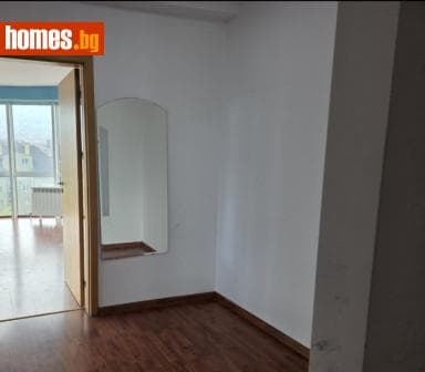 Тристаен, 177m²