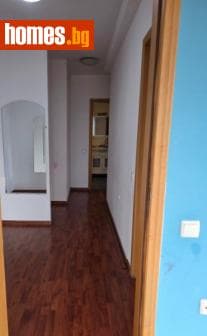 Тристаен, 177m²