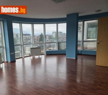 Тристаен, 177m²