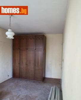 Тристаен, 85m²