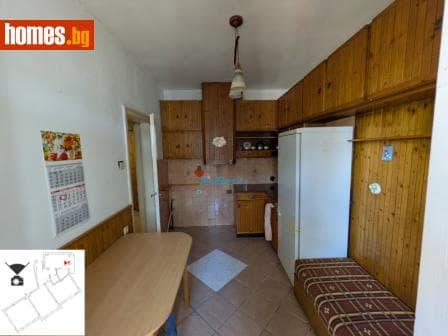 Тристаен, 83m²