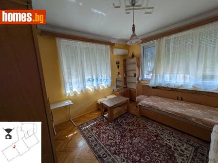 Тристаен, 83m²