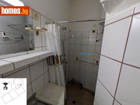 Тристаен, 83m²