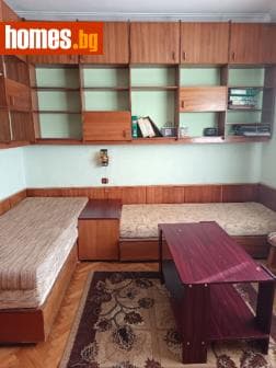 Тристаен, 84m²