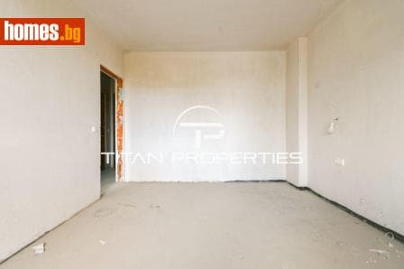 Тристаен, 92m²