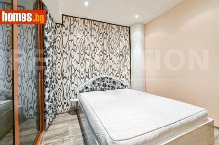 Тристаен, 87m²