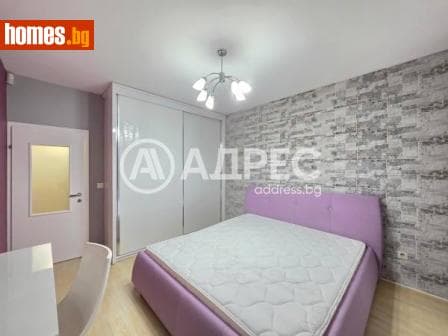 Тристаен, 111m²