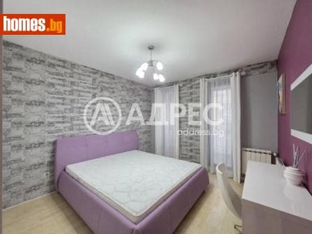 Тристаен, 111m²