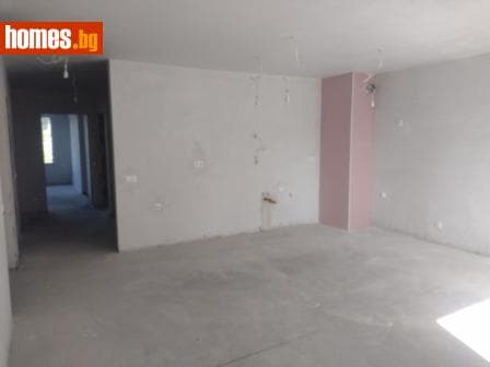 Тристаен, 144m²