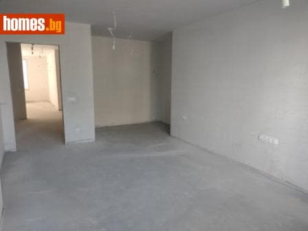 Тристаен, 144m²
