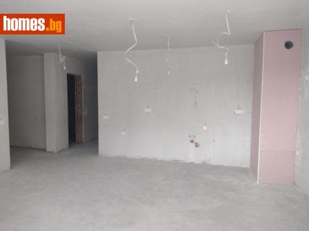 Тристаен, 144m²