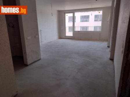 Тристаен, 111m²
