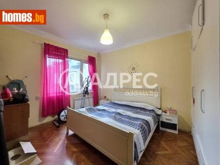 Тристаен, 116m²