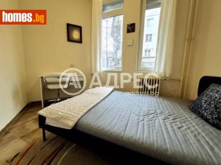 Тристаен, 69m²