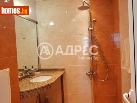 Двустаен, 65m²