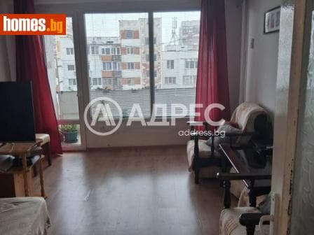 Двустаен, 65m²