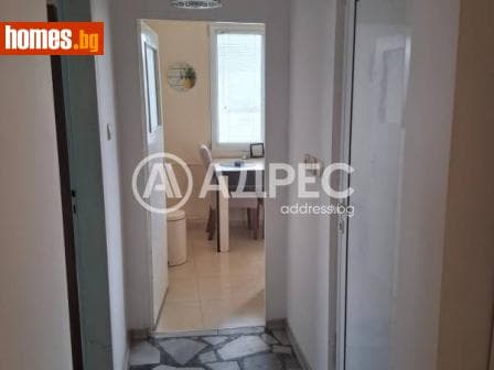 Двустаен, 65m²
