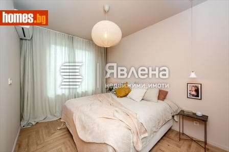 Тристаен, 106m²