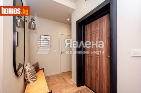 Тристаен, 106m²