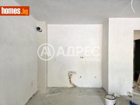 Тристаен, 116m²