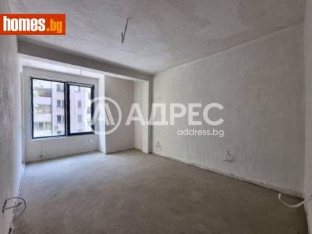 Тристаен, 116m²