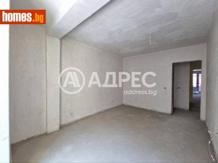 Тристаен, 116m²