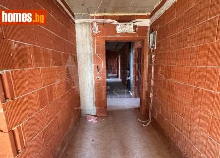 Тристаен, 100m²