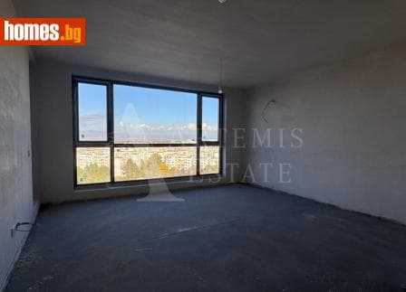 Тристаен, 101m²