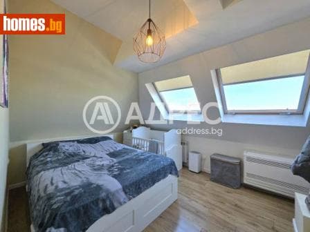 Тристаен, 105m²
