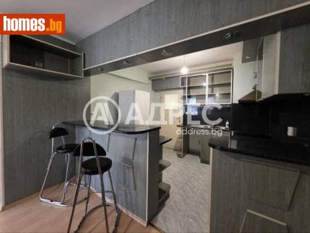 Тристаен, 127m²