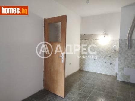 Двустаен, 74m²
