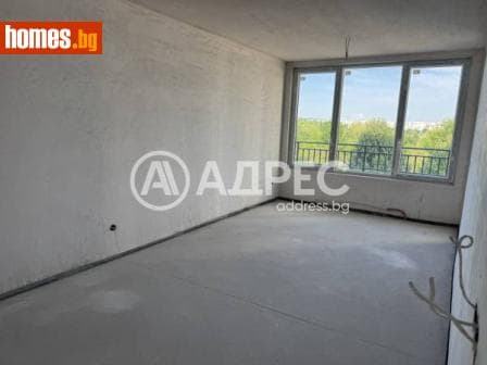Тристаен, 101m²