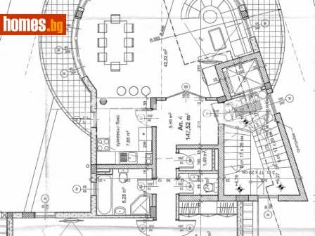 Тристаен, 189m²