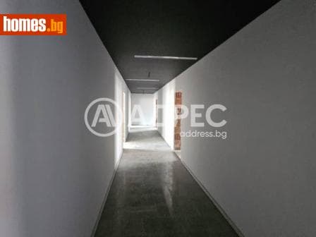 Тристаен, 130m²