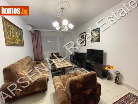 Тристаен, 90m²