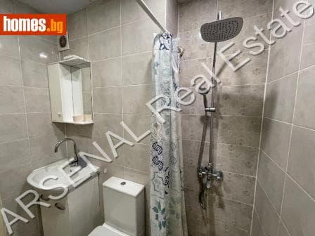 Тристаен, 90m²
