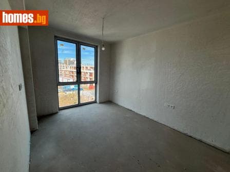 Тристаен, 97m²