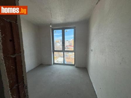 Тристаен, 97m²