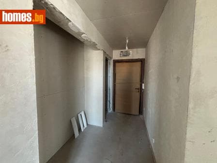 Тристаен, 97m²